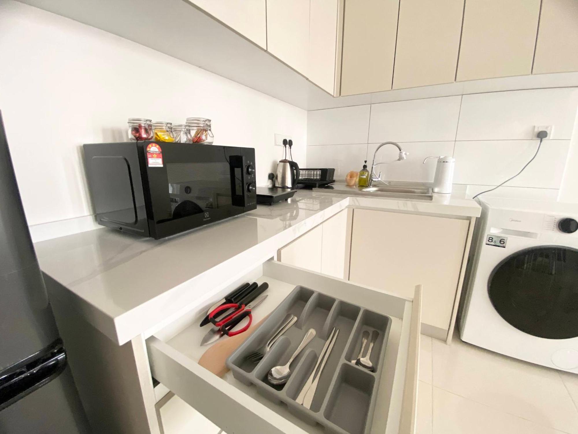 Highpark Suites Kelana Jaya, Petaling Jaya By Sleepy Bear Exterior foto